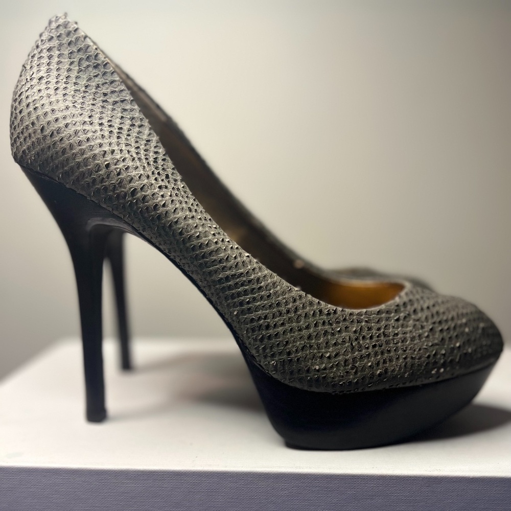 Jessica Simpson Greyish 10B